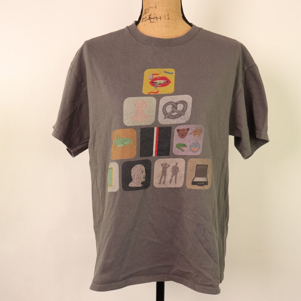 T Shirt men's size large